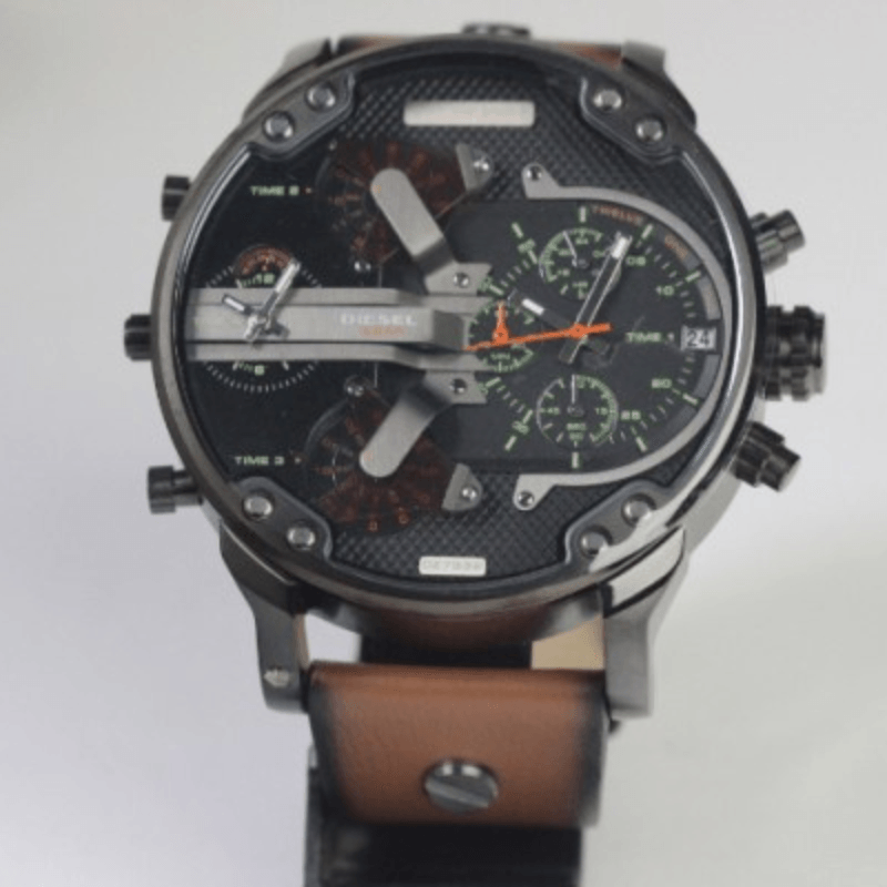 Steel Watch© | À Prova D'Água com Pulseira de Couro Premium