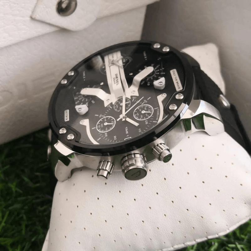 Steel Watch© | À Prova D'Água com Pulseira de Couro Premium